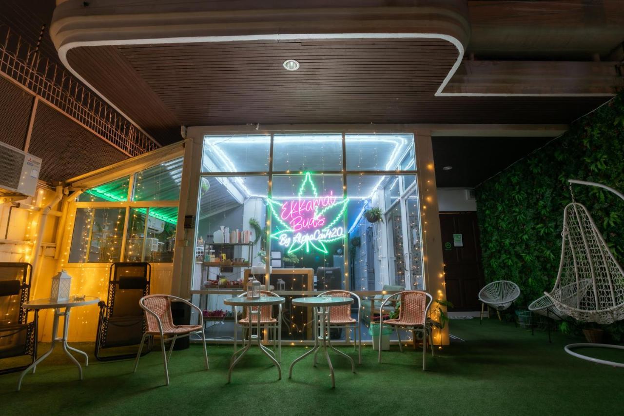 420 Hostel - Ekkamai Buds & Beds Banguecoque Exterior foto